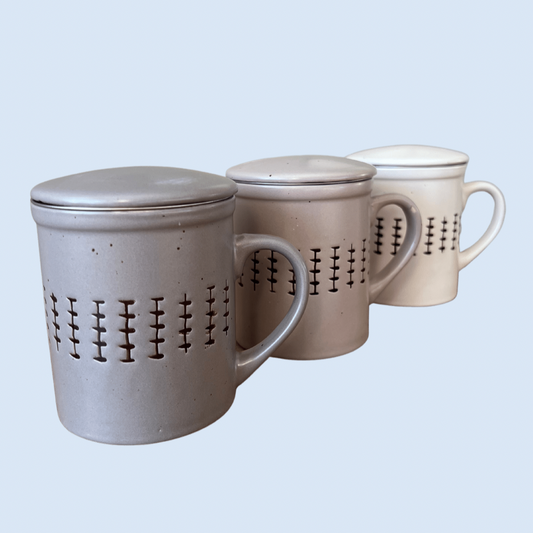 Mug Gura with lid and tea strainer