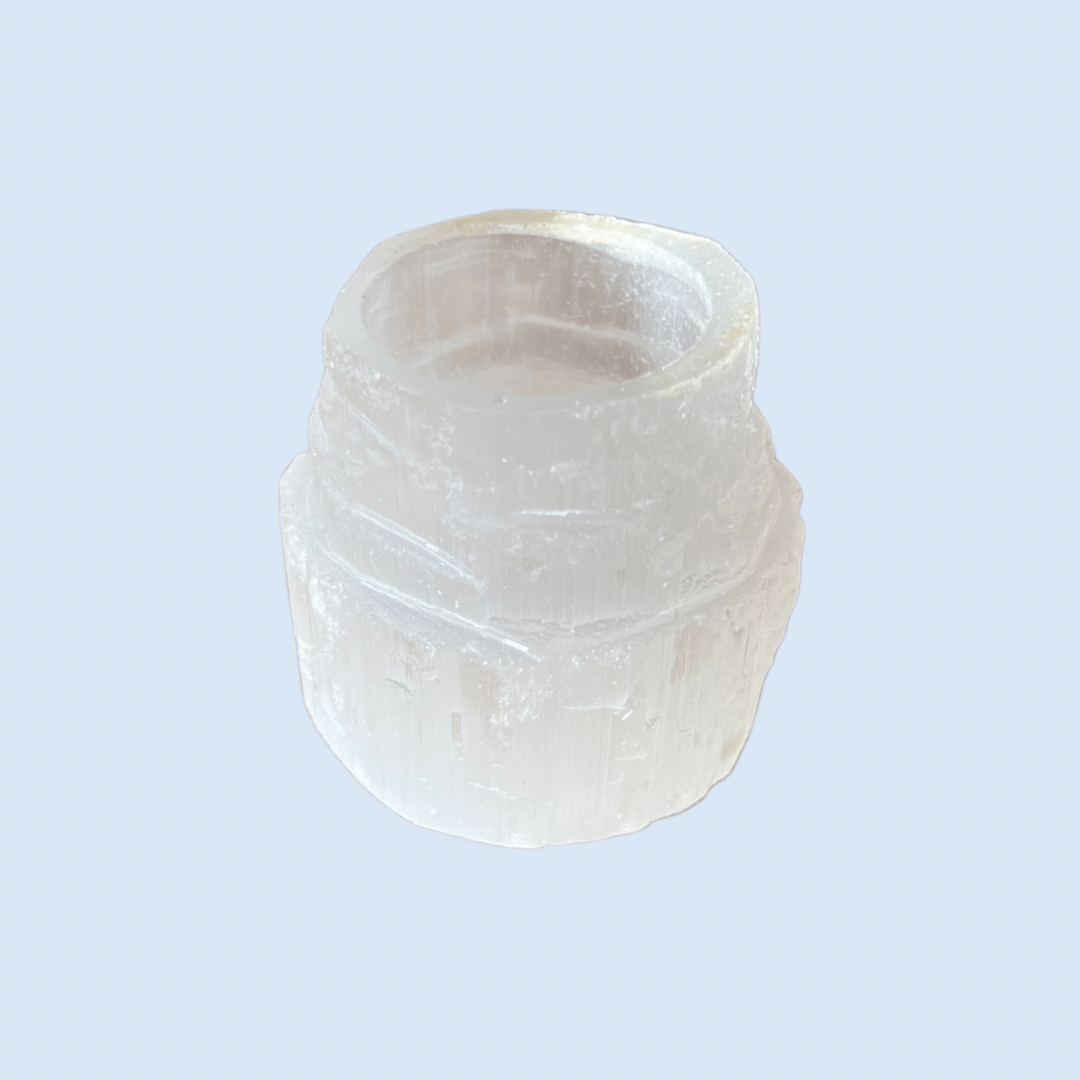 Candle holder in selenite 